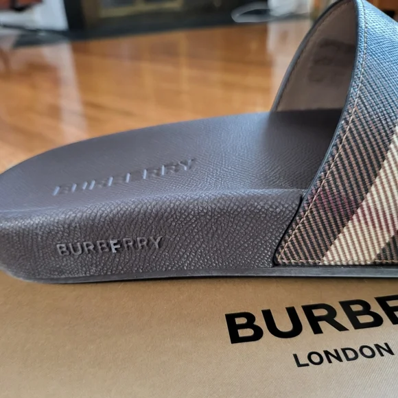 Burberry Women's Plaid Slide Slippers - Black and Tan